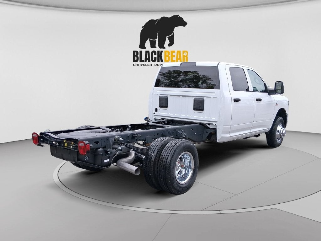 2027 RAM Ram 3500 Chassis Cab RAM 3500 TRADESMAN CREW CAB CHASSIS 4X4 60' CA