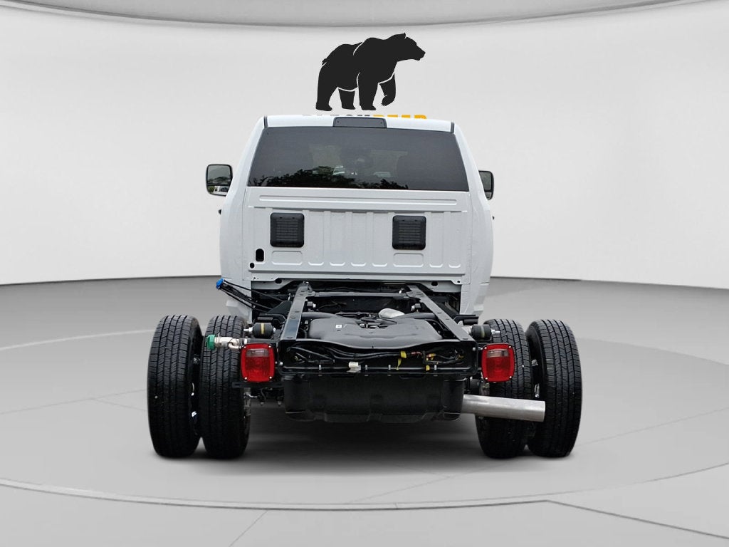 2027 RAM Ram 3500 Chassis Cab RAM 3500 TRADESMAN CREW CAB CHASSIS 4X4 60' CA