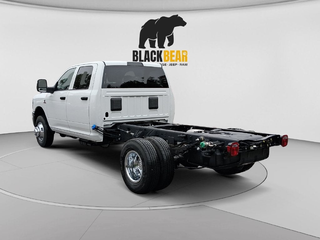 2027 RAM Ram 3500 Chassis Cab RAM 3500 TRADESMAN CREW CAB CHASSIS 4X4 60' CA