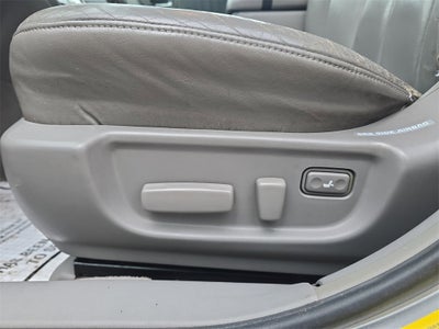 2001 Toyota Avalon Base