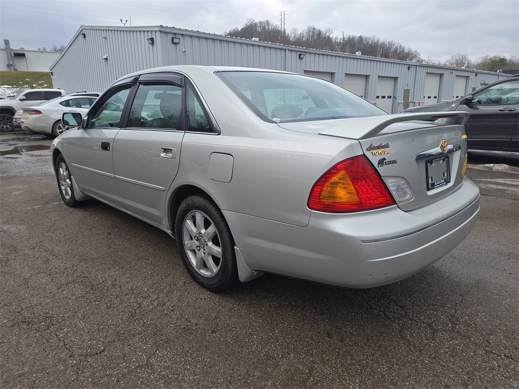 2001 Toyota Avalon Base