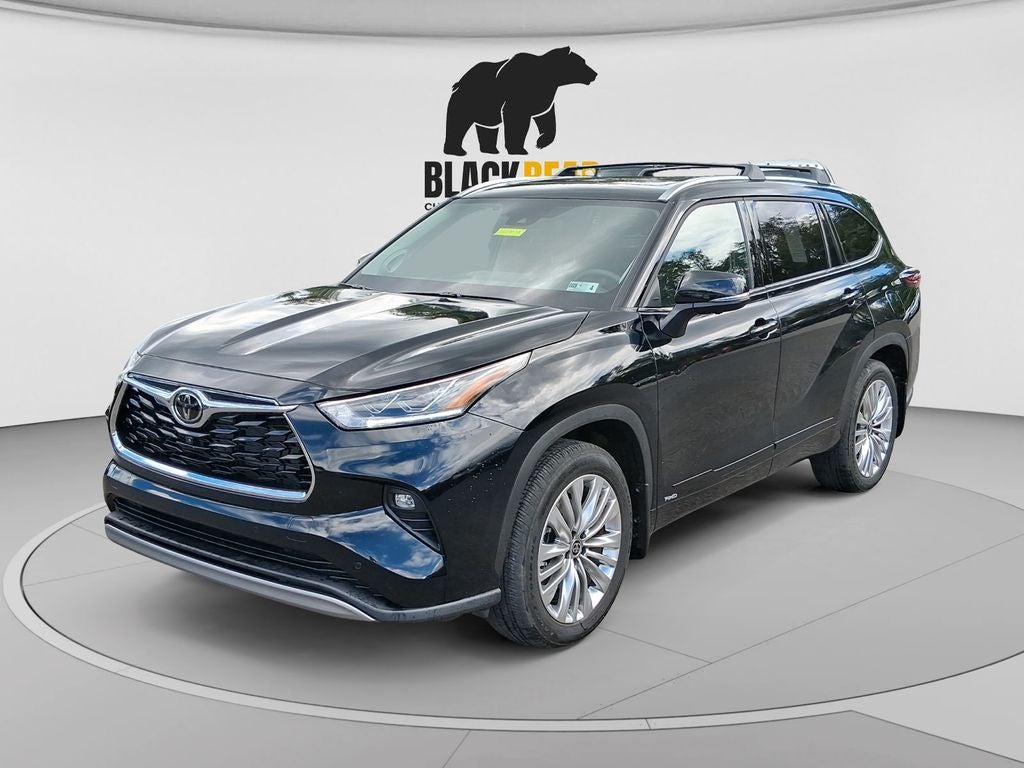 2026 Toyota Highlander Hybrid Platinum