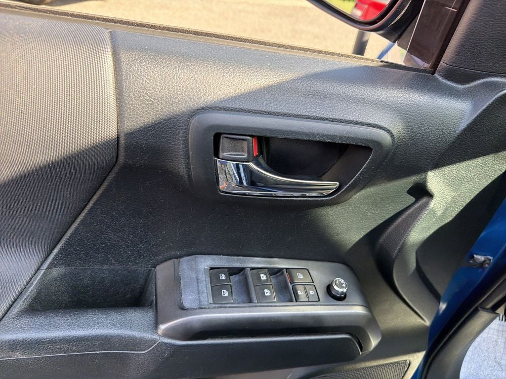 2016 Toyota Tacoma Base