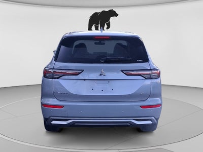 2025 Mitsubishi Outlander Base