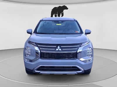 2025 Mitsubishi Outlander Base