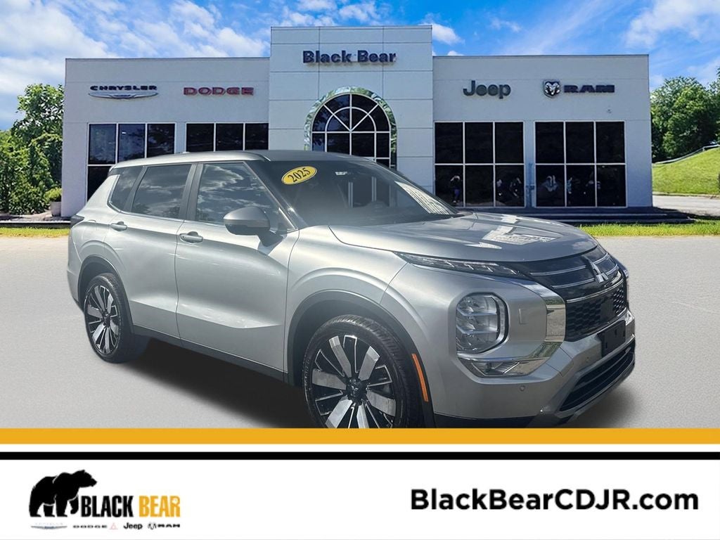 2025 Mitsubishi Outlander SE S-AWC's photo