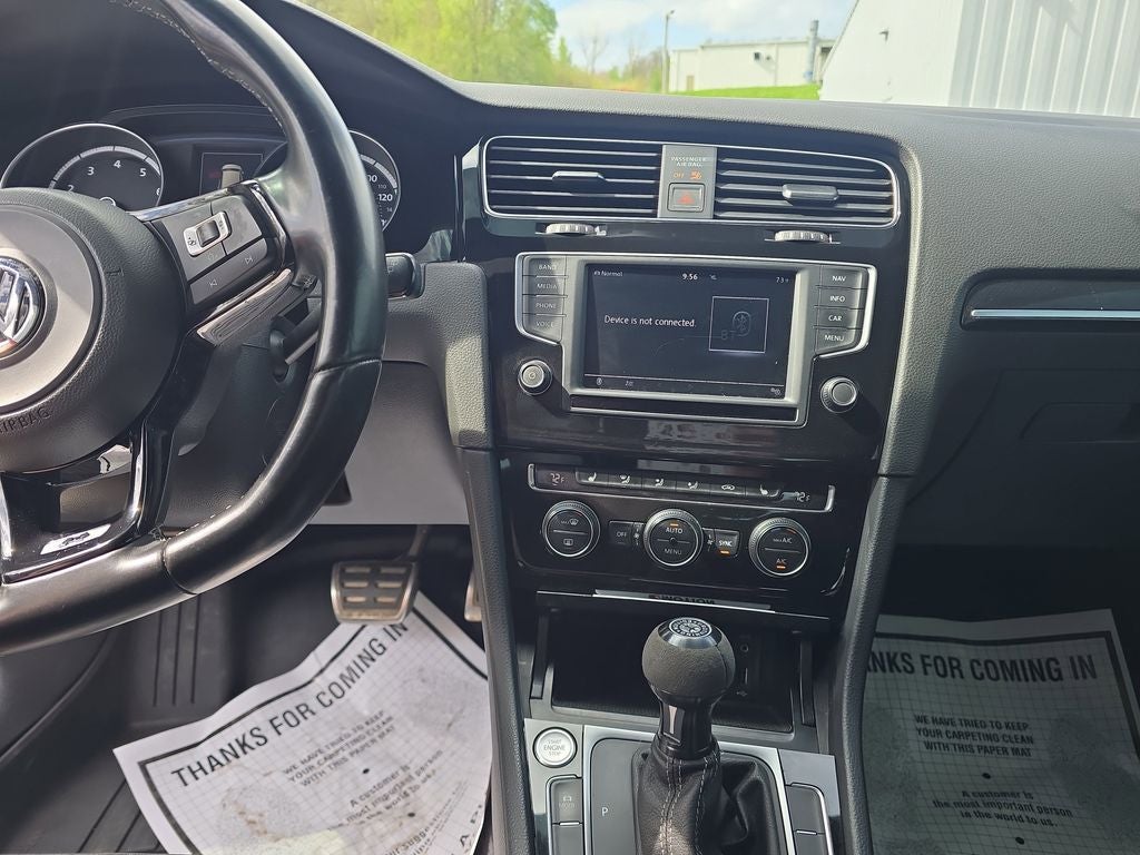 2017 Volkswagen Golf R 4-Door w/DCC & Navigation