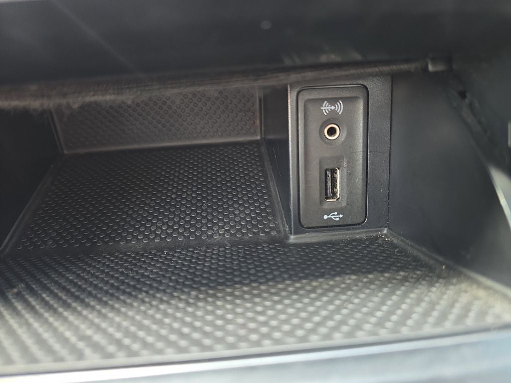 2017 Volkswagen Golf R 4-Door w/DCC & Navigation