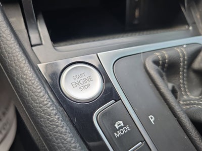 2017 Volkswagen Golf R 4-Door w/DCC & Navigation