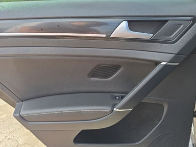 2017 Volkswagen Golf R 4-Door w/DCC & Navigation